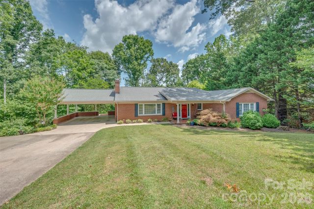 303 Elizabeth Avenue, Forest City, NC 28043