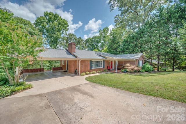 303 Elizabeth Avenue, Forest City, NC 28043