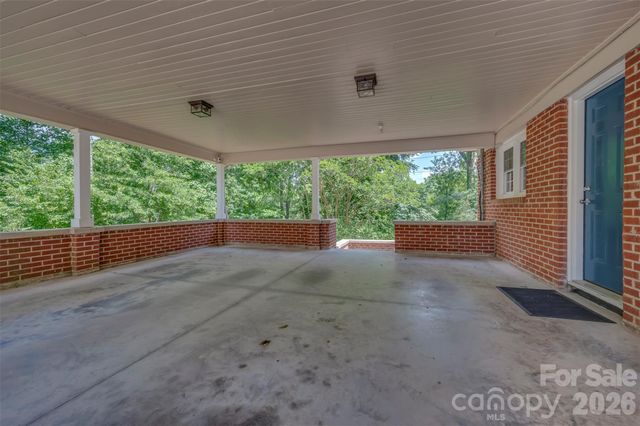 303 Elizabeth Avenue, Forest City, NC 28043