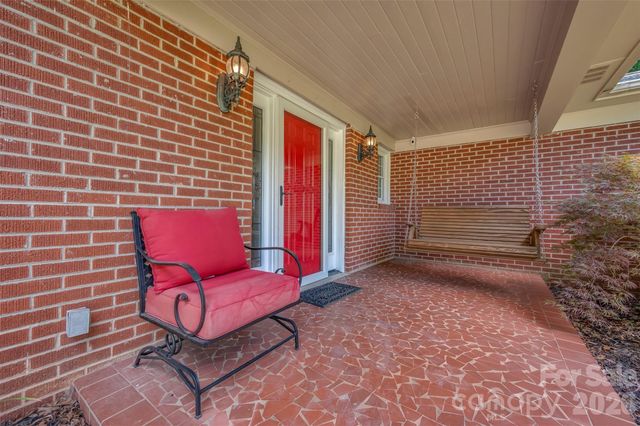 303 Elizabeth Avenue, Forest City, NC 28043