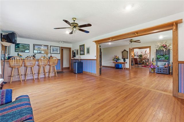 123 Shields Drive, Holiday Island, AR 72631