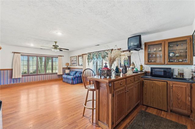 123 Shields Drive, Holiday Island, AR 72631