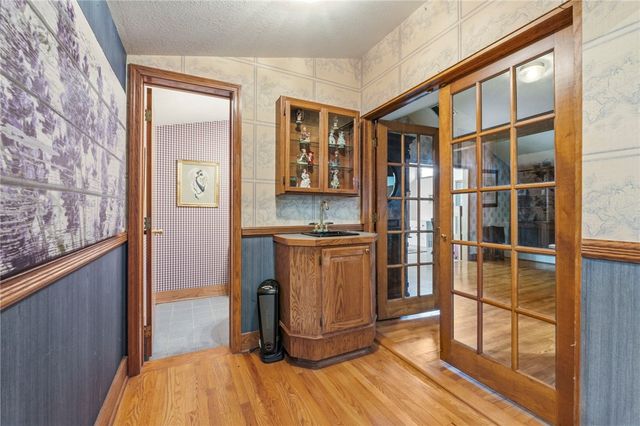 123 Shields Drive, Holiday Island, AR 72631