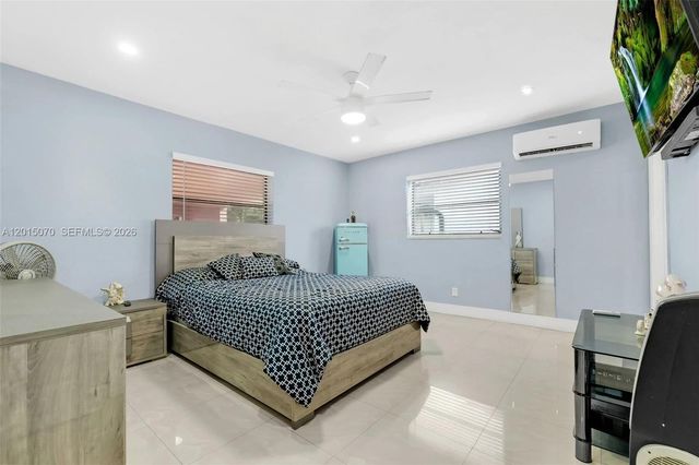 1820 N 27th Ave, Hollywood, FL 33020