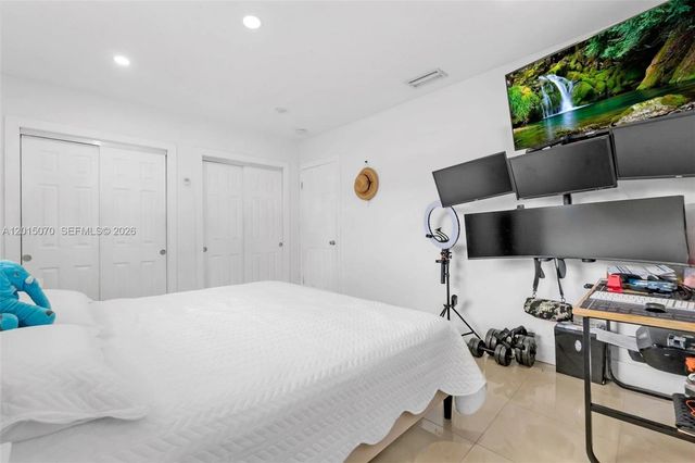 1820 N 27th Ave, Hollywood, FL 33020
