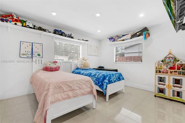 1820 N 27th Ave, Hollywood, FL 33020