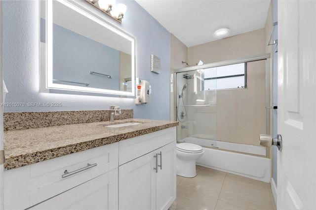 1820 N 27th Ave, Hollywood, FL 33020