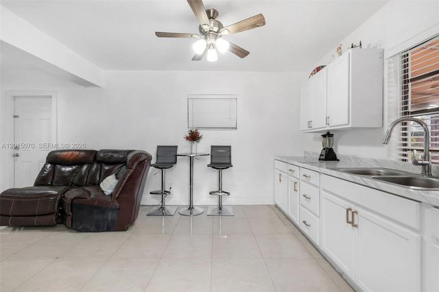 1820 N 27th Ave, Hollywood, FL 33020