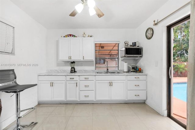 1820 N 27th Ave, Hollywood, FL 33020