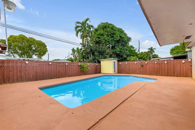 1820 N 27th Ave, Hollywood, FL 33020