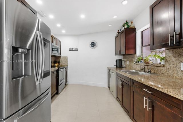 1820 N 27th Ave, Hollywood, FL 33020