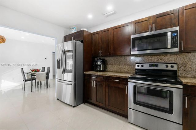 1820 N 27th Ave, Hollywood, FL 33020