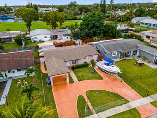1820 N 27th Ave, Hollywood, FL 33020