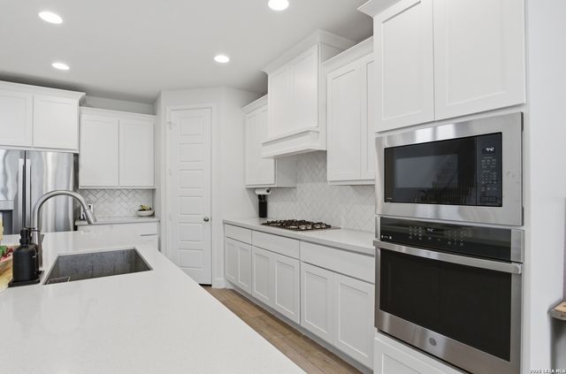 1438 Brewerton, San Antonio, TX 78253