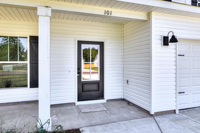 472 Parakeet Court, North Augusta, SC 29860