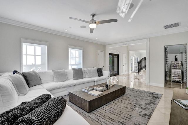 73 Nurmi Drive, Fort Lauderdale, FL 33301