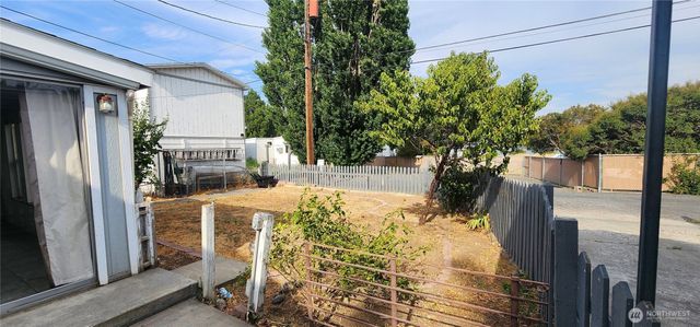 122 Ginko Street N, Soap Lake, WA 98851