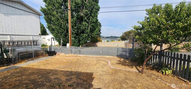 122 Ginko Street N, Soap Lake, WA 98851