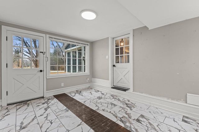 W204N6938 Lannon ROAD, Menomonee Falls, WI 53051