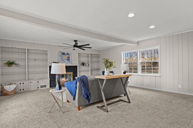 W204N6938 Lannon ROAD, Menomonee Falls, WI 53051