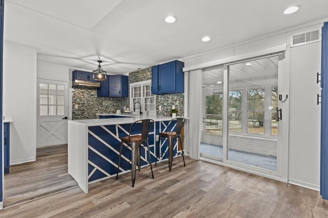 W204N6938 Lannon ROAD, Menomonee Falls, WI 53051