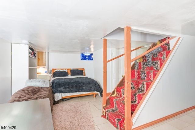 49 Lyons Ave, Newark City, NJ 07112