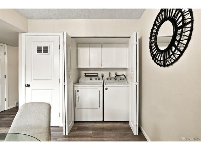 525 S Xenon Ct, Lakewood, CO 80228