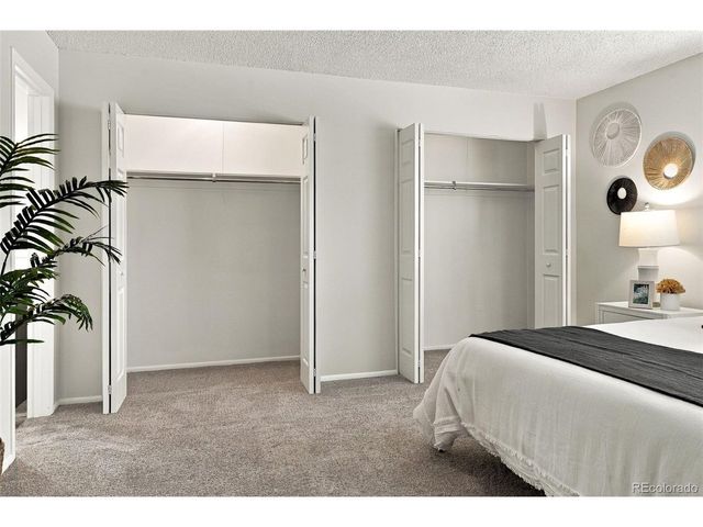 525 S Xenon Ct, Lakewood, CO 80228