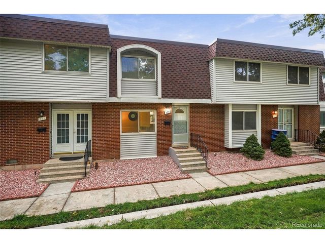 525 S Xenon Ct, Lakewood, CO 80228