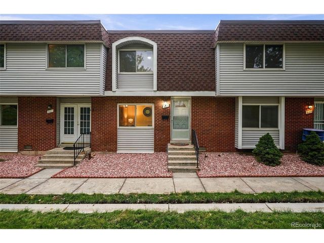 525 S Xenon Ct, Lakewood, CO 80228
