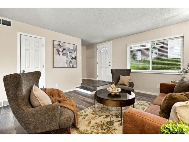 525 S Xenon Ct, Lakewood, CO 80228