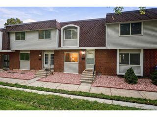 525 S Xenon Ct, Lakewood, CO 80228