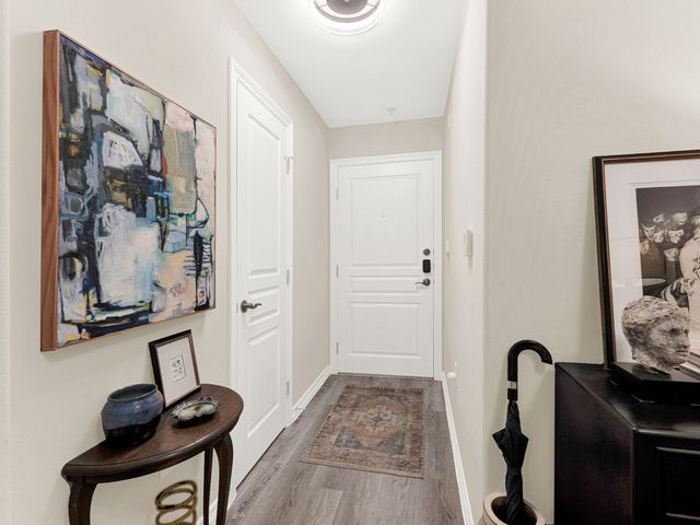 330 Las Colinas Boulevard E 228, Irving, TX 75039