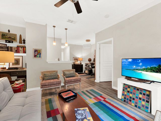 330 Las Colinas Boulevard E 228, Irving, TX 75039
