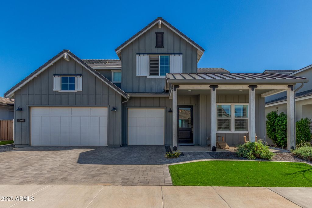 10981 N HERSHEY Street, Surprise, AZ 85388