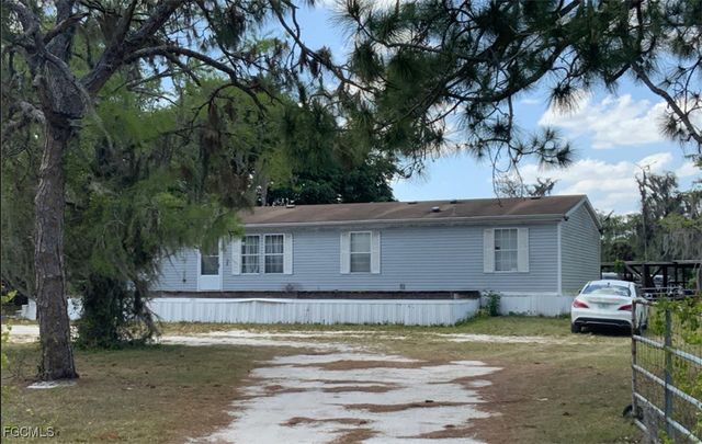 810 N Jinete ST, Clewiston, FL 33440
