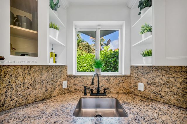 540 SW 27th Rd 0, Miami, FL 33129