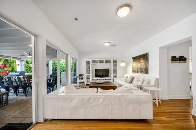 540 SW 27th Rd 0, Miami, FL 33129