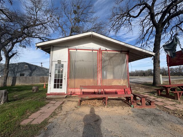 100 LIVE OAK Drive, Sanctuary, TX 76020