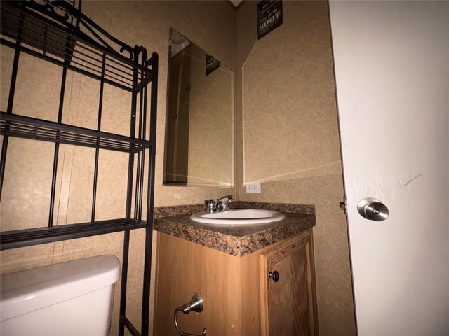 100 LIVE OAK Drive, Sanctuary, TX 76020