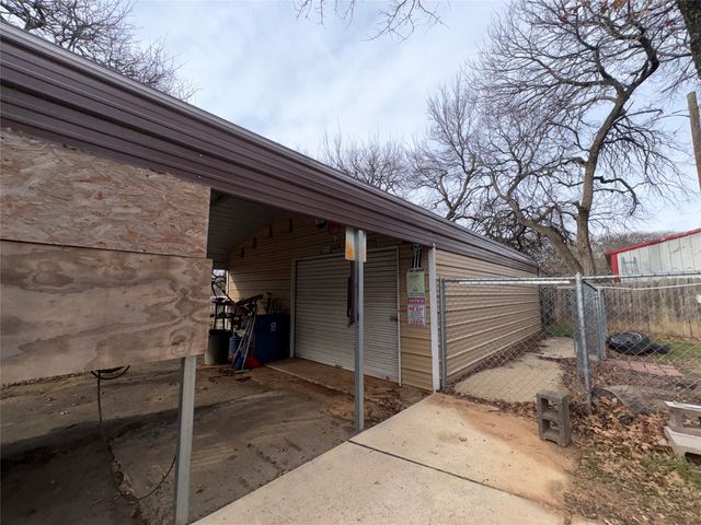 100 LIVE OAK Drive, Sanctuary, TX 76020