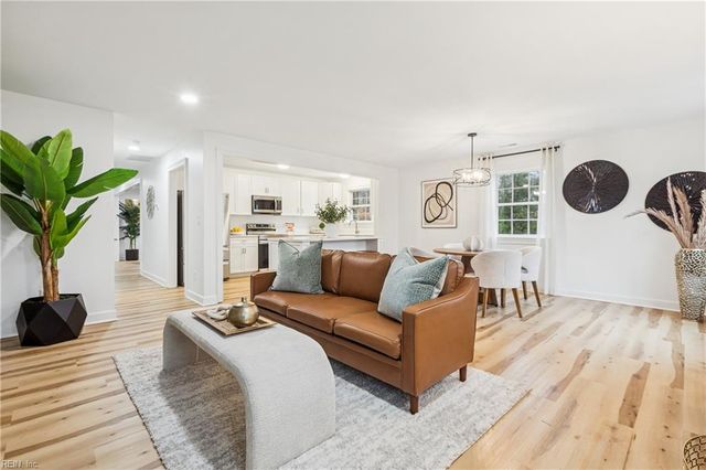 15661 Warwick Blvd Unit J, Newport News, VA 23608