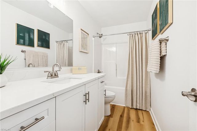 15661 Warwick Blvd Unit J, Newport News, VA 23608