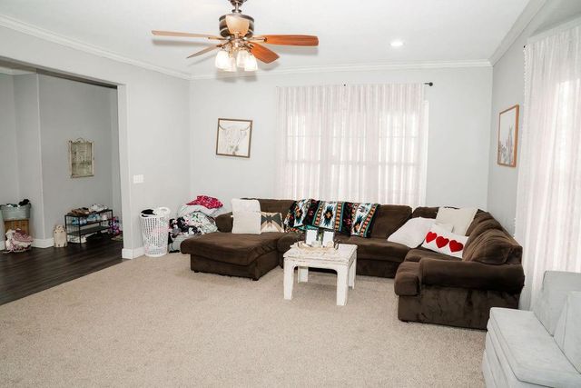 17850 10th Road, Parsons, KS 67357