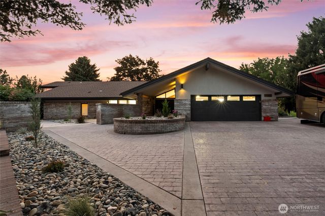 828 S Skylark Way, Othello, WA 99344