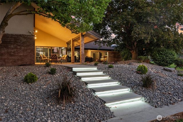 828 S Skylark Way, Othello, WA 99344