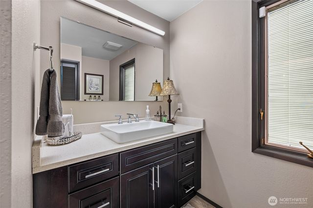 828 S Skylark Way, Othello, WA 99344