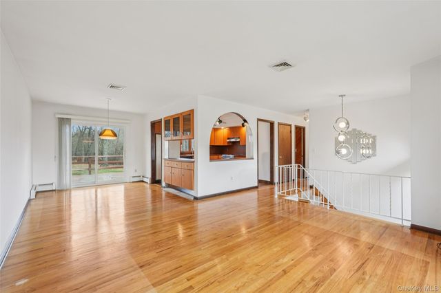 14 Old Minisink Trail, Goshen, NY 10924