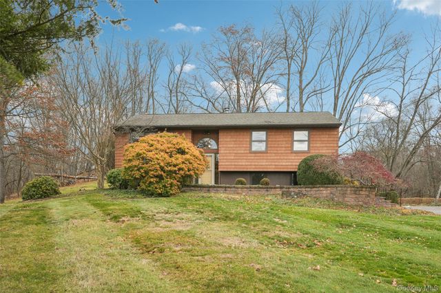 14 Old Minisink Trail, Goshen, NY 10924