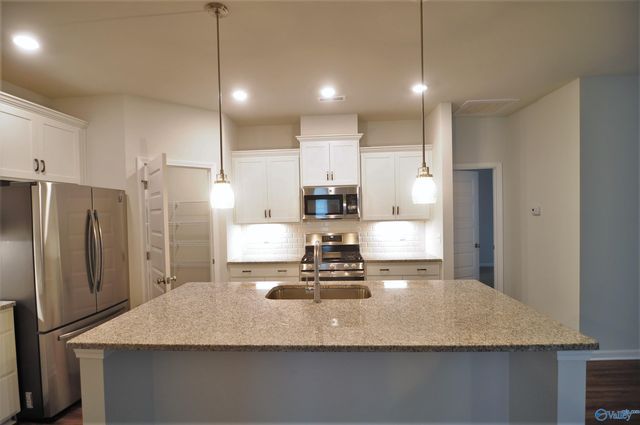 104 Grove Hill Circle, New Market, AL 35751